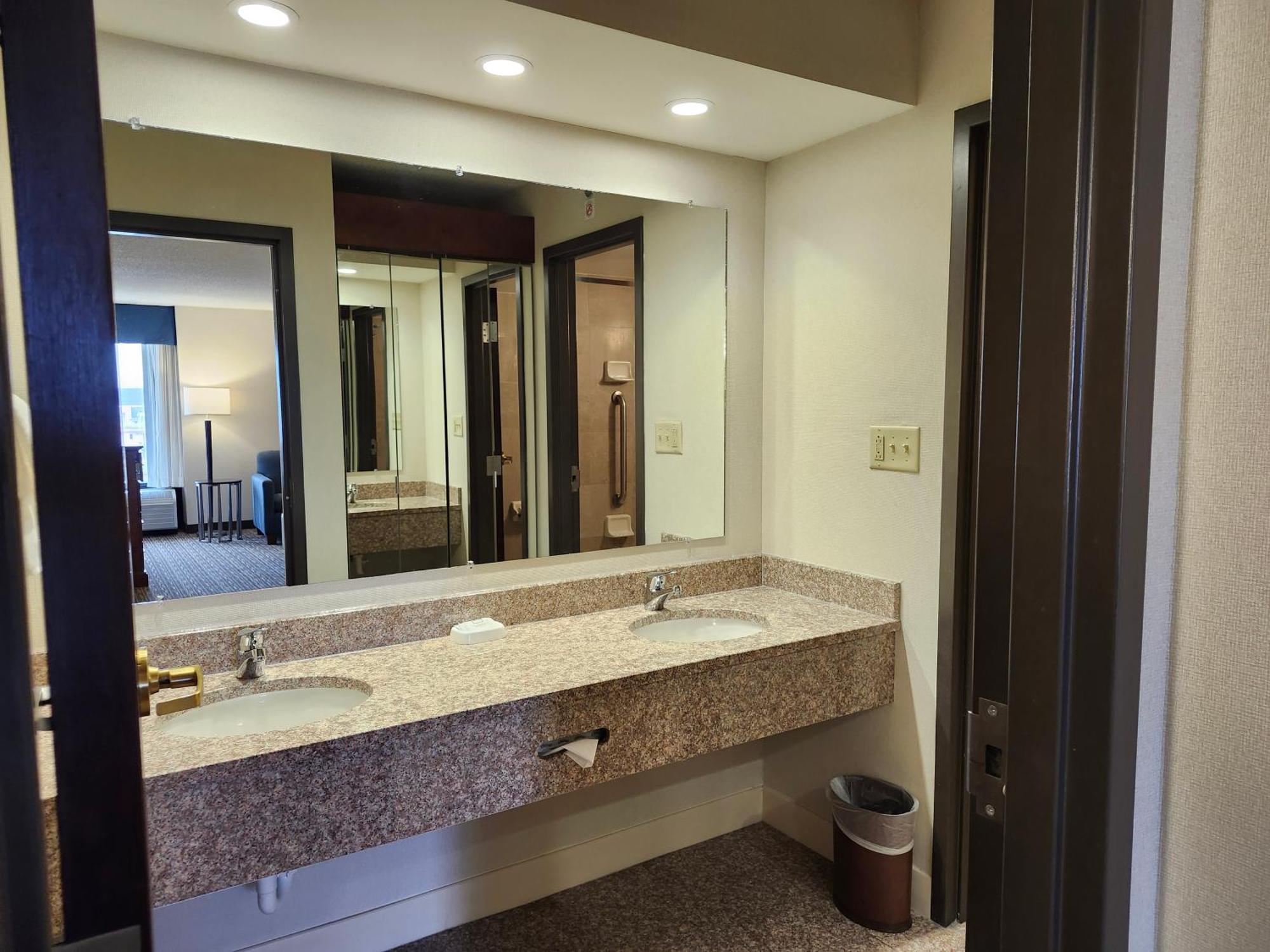 Drury Inn&Suites St. Louis Fenton Extérieur photo